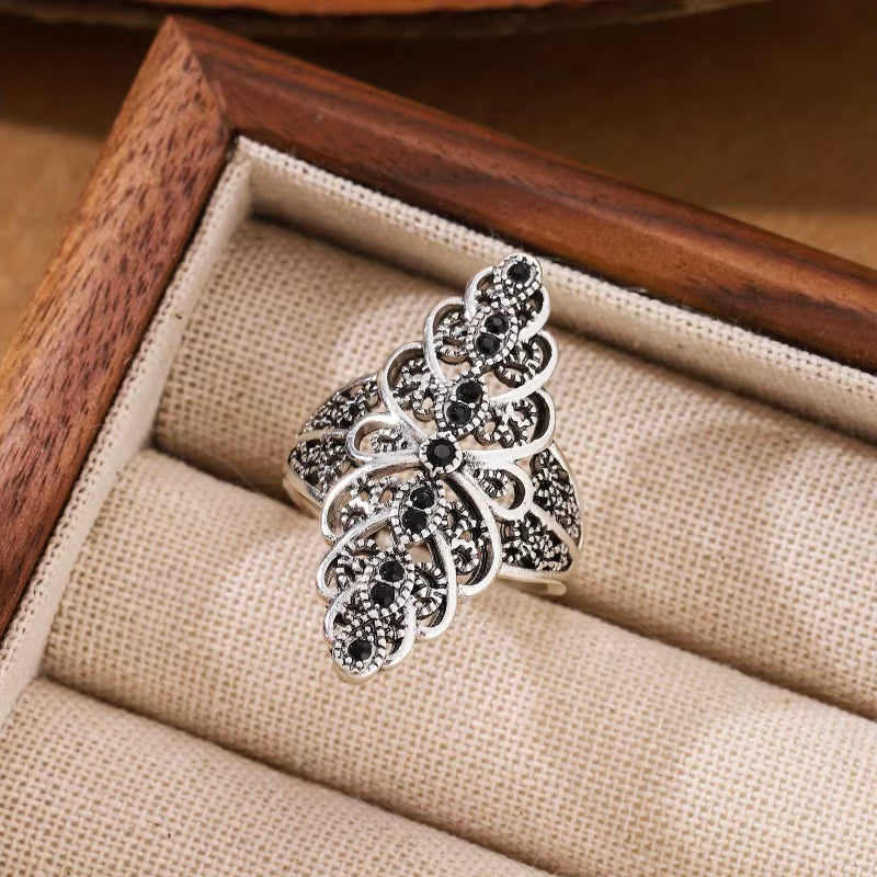 Retro Fashionable Palace Style Hollowed Out Petal Rings for Women'S Adjustable Ring Jewelry
