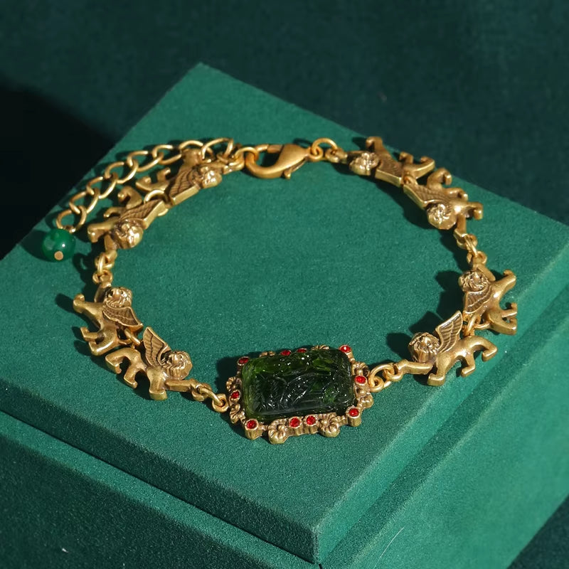 Vintage Green Glass Bracelet Charm Square Relief Lion Woman Jewelry Real Gold Plated Luxury Designers Summer Accessories 2025